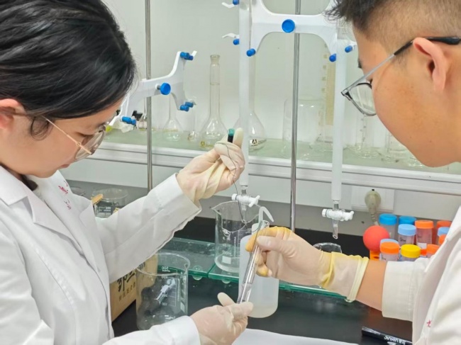 深耕临床医用材料研发 甘中医织愈先锋团队优化新型抗菌可吸收缝合线