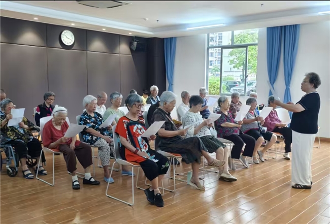 银龄讲师登讲堂 智慧助老暖心房——山西财经大学“老有所E”项目探索“以老助老、智慧助老”数字助老新模式