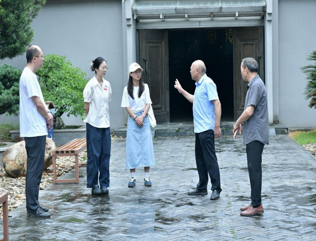 南昌应用技术师范学院教育学院开展“实地科考探鄱湖,科普宣讲入湖区”社会实践活动