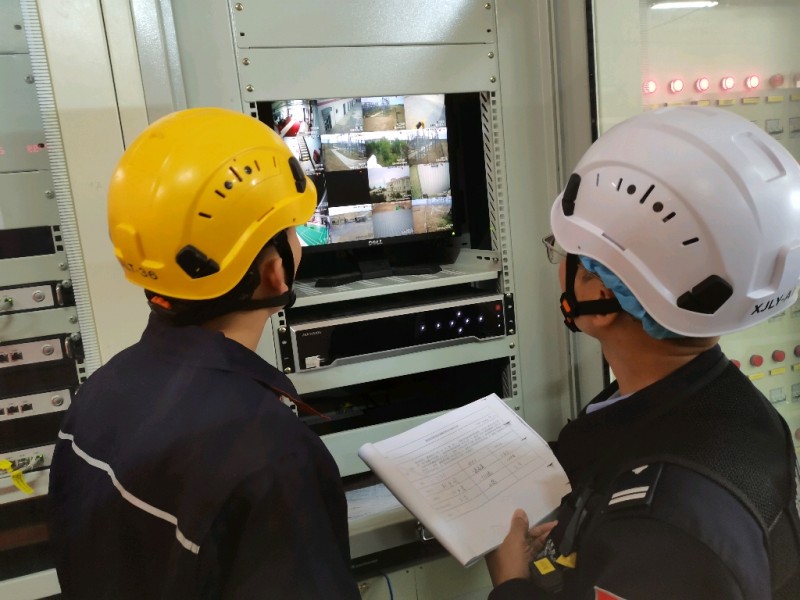 筑牢安全防线 护航“双节”平安——萨尔塔木边境派出所扎实开展节前辖区单位安全检查