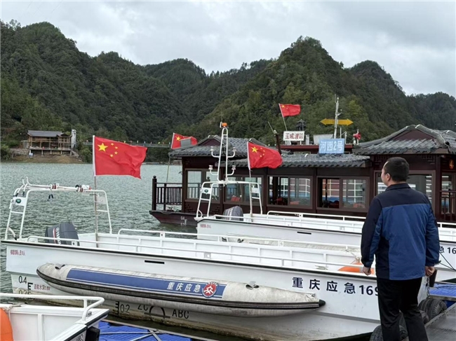 大溪镇:水上巡查织密扫黑打非“防控网”