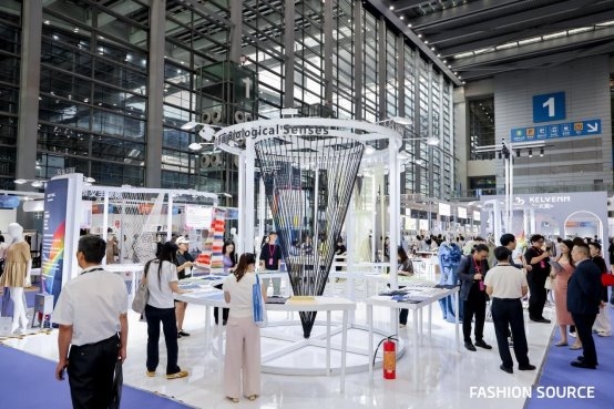 当一根纱线构建一个宇宙：蝶讯独家策划2026 FS深圳展备受瞩目的「织序万象」针织趋势空间！